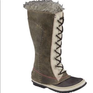 Sorel Cate the Great lace up snow boots EUC